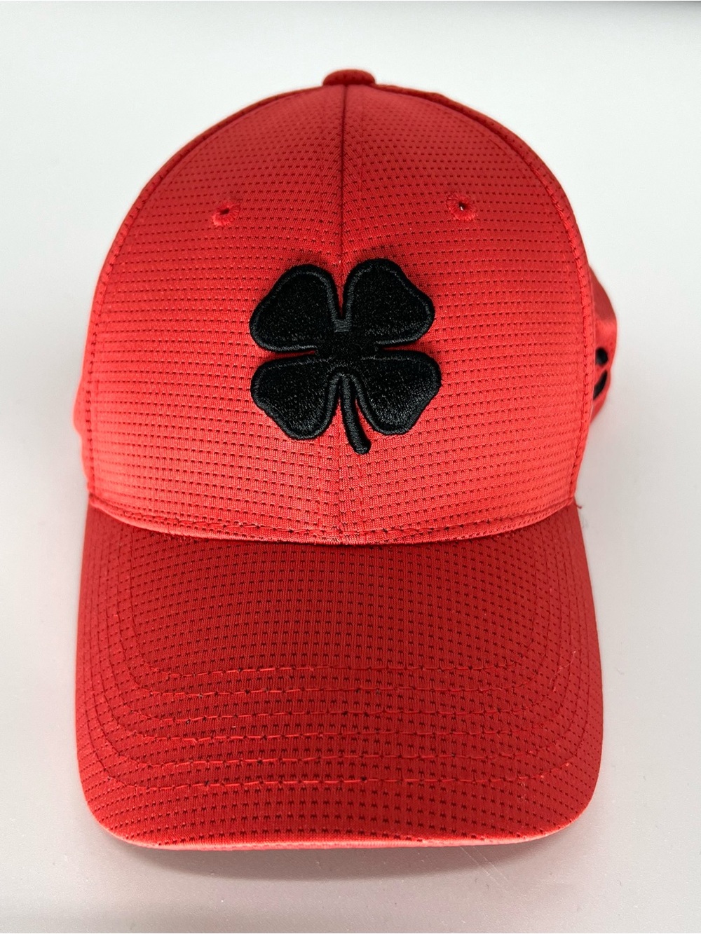 Black clover men’s hat L/XL